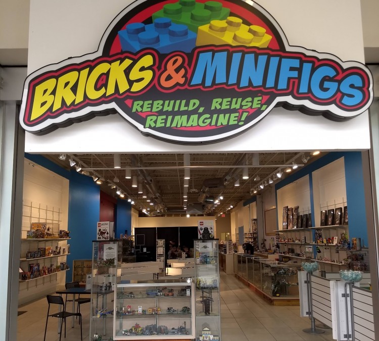 bricks-and-minifigs-vancouver-photo
